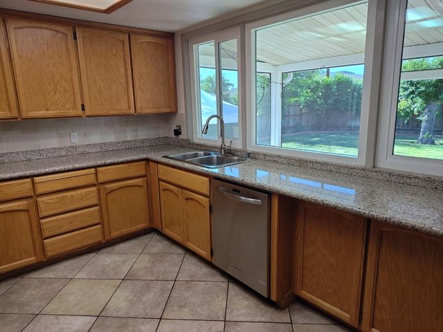 505 Broderick Ave, Modesto, CA 95350