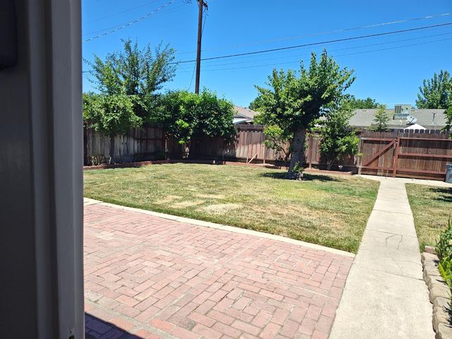 505 Broderick Ave, Modesto, CA 95350
