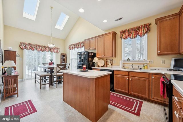 400 LANTERN LN, Kennett Square, PA 19348