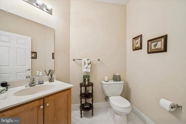 400 LANTERN LN, Kennett Square, PA 19348