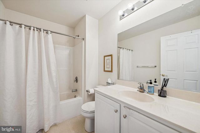 400 LANTERN LN, Kennett Square, PA 19348