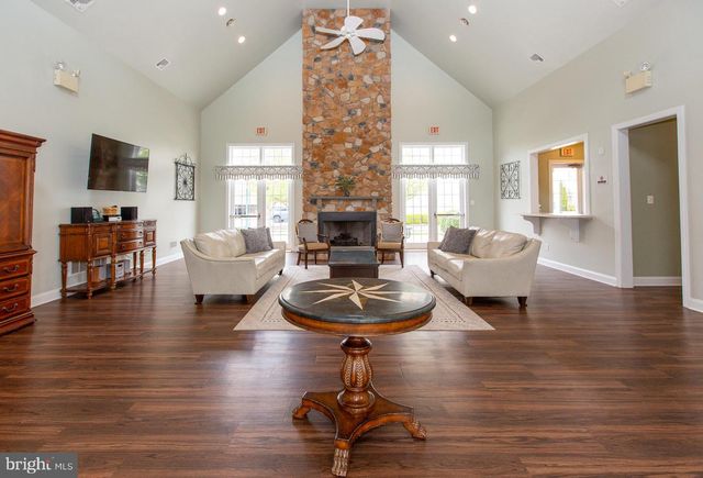 400 LANTERN LN, Kennett Square, PA 19348