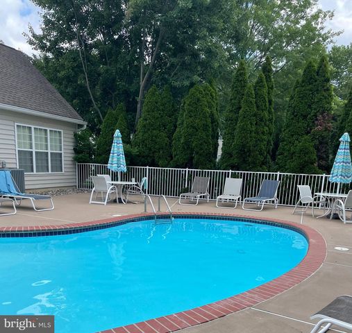 400 LANTERN LN, Kennett Square, PA 19348