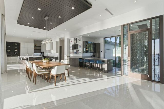 1271 NE Langford Lane, Jensen Beach, FL 34957