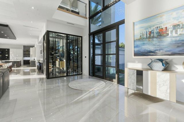 1271 NE Langford Lane, Jensen Beach, FL 34957