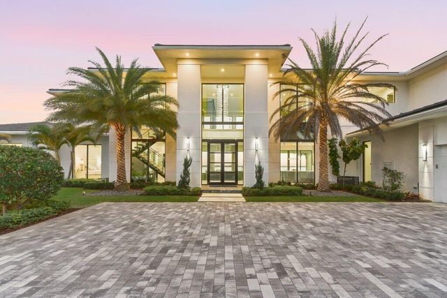 1271 NE Langford Lane, Jensen Beach, FL 34957