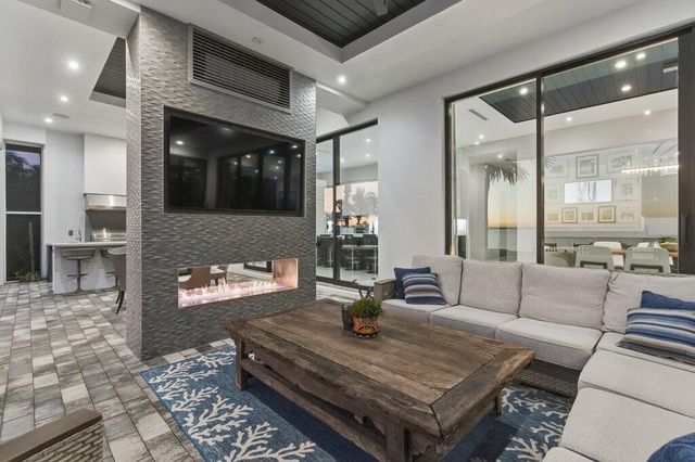 1271 NE Langford Lane, Jensen Beach, FL 34957