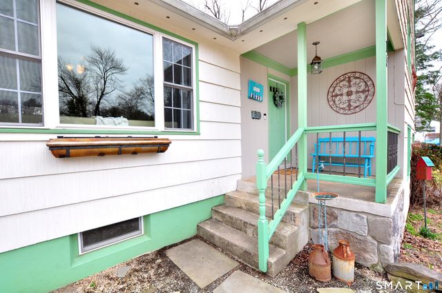 15 Stillman Road, Bloomfield, CT 06002