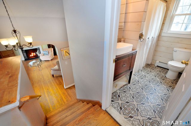 15 Stillman Road, Bloomfield, CT 06002