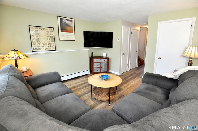 15 Stillman Road, Bloomfield, CT 06002