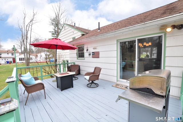 15 Stillman Road, Bloomfield, CT 06002