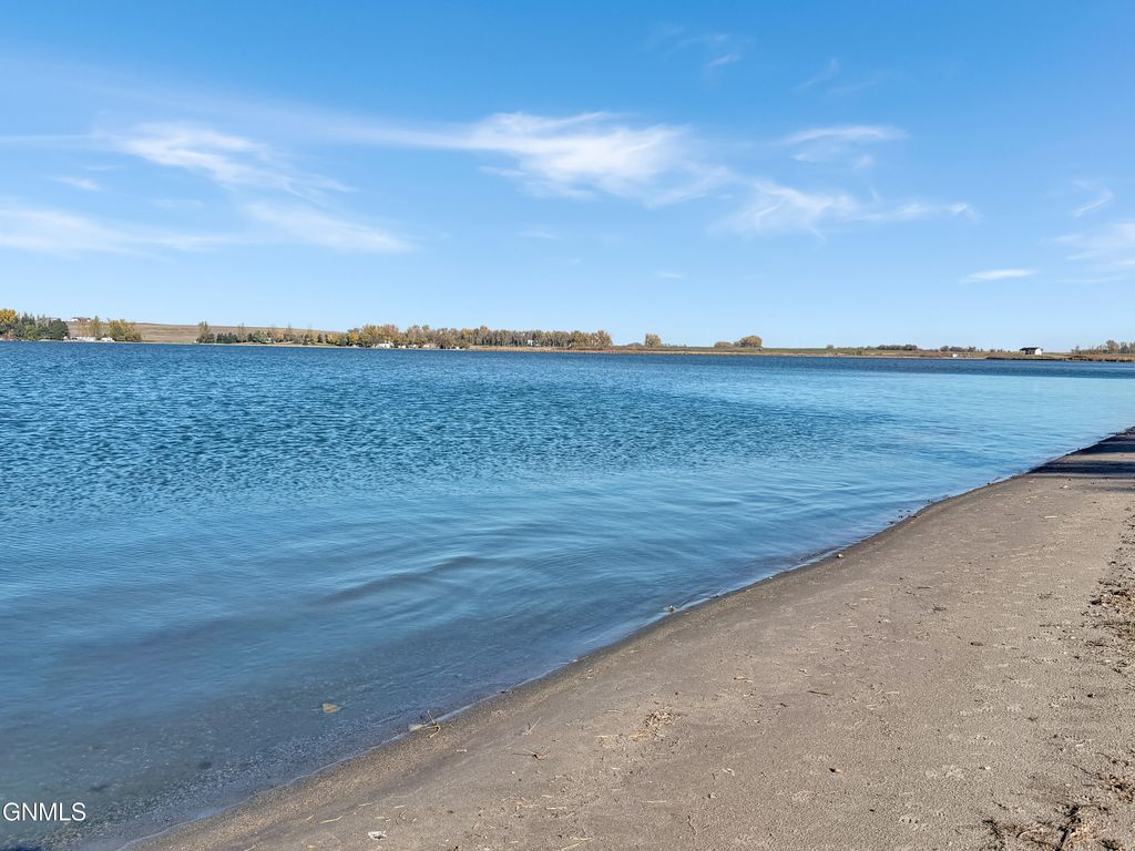 8561 10th Street NE, Grace City, ND 58445 photo 3