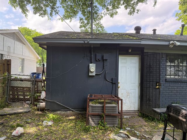 824 Cleardale Drive, Dallas, TX 75232