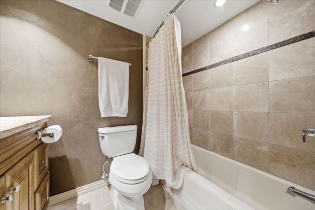 6485 Bayou Glen Road 6485, Houston, TX 77057
