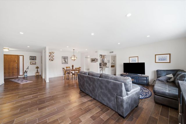 6485 Bayou Glen Road 6485, Houston, TX 77057