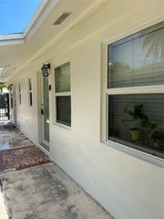 1325 NE 5th Terrace 2, Fort Lauderdale, FL 33304