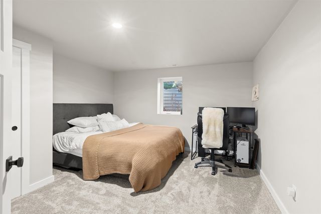 19215 E Valleyway Ave, Spokane Valley, WA 99016