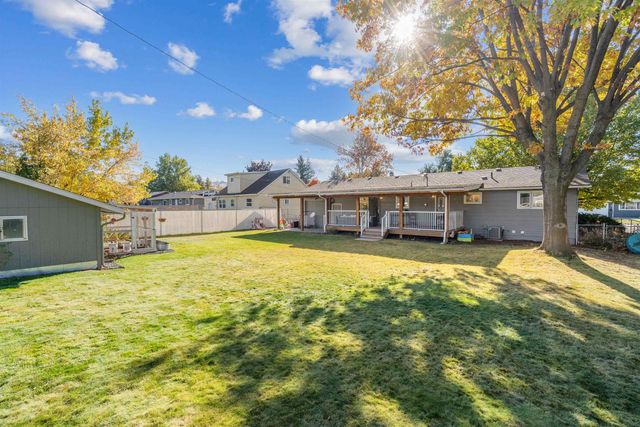19215 E Valleyway Ave, Spokane Valley, WA 99016