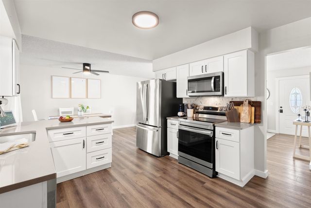 19215 E Valleyway Ave, Spokane Valley, WA 99016