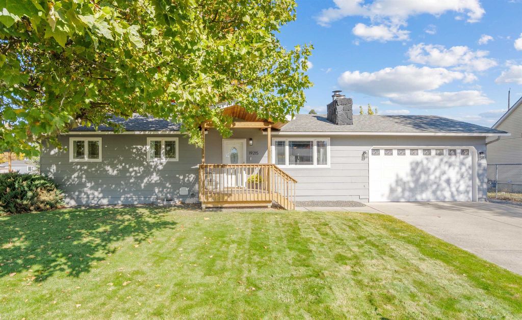 19215 E Valleyway Ave, Spokane Valley, WA 99016