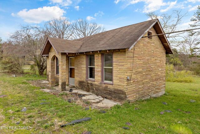 9476 Morgan County Hwy, Sunbright, TN 37872