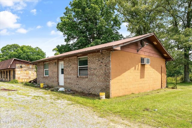 9476 Morgan County Hwy, Sunbright, TN 37872