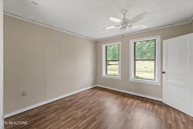 9476 Morgan County Hwy, Sunbright, TN 37872