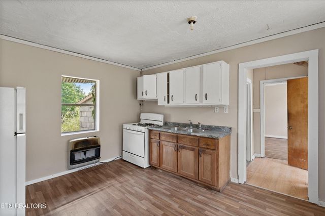 9476 Morgan County Hwy, Sunbright, TN 37872