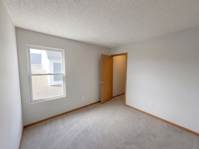 5469 Beresford Street, 224, Canal Winchester, OH 43110