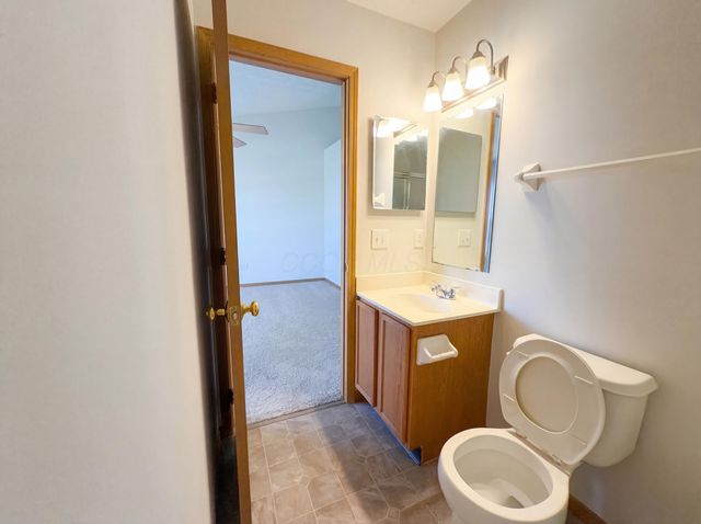 5469 Beresford Street, 224, Canal Winchester, OH 43110