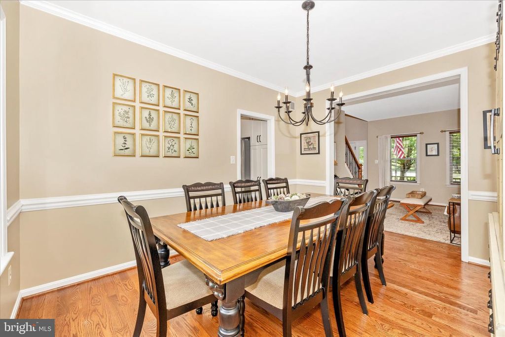 Image 12 of property listing at 402 LEAFY HOLLOW, Mount Airy, MD 21771