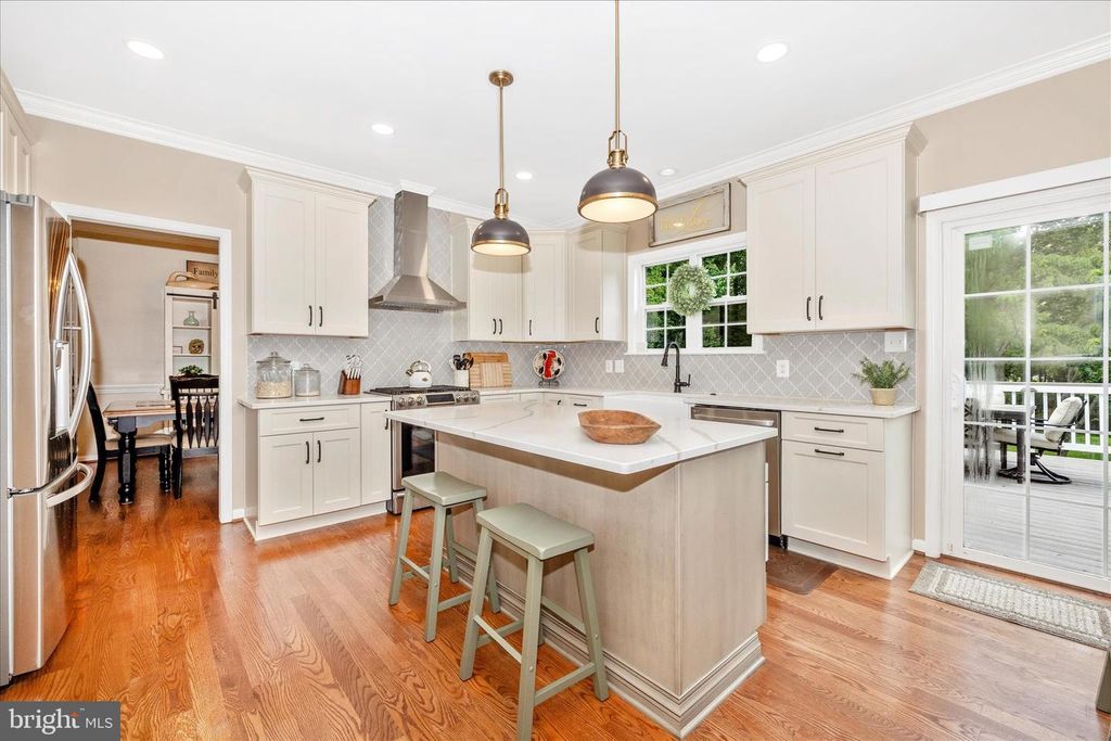 Image 15 of property listing at 402 LEAFY HOLLOW, Mount Airy, MD 21771