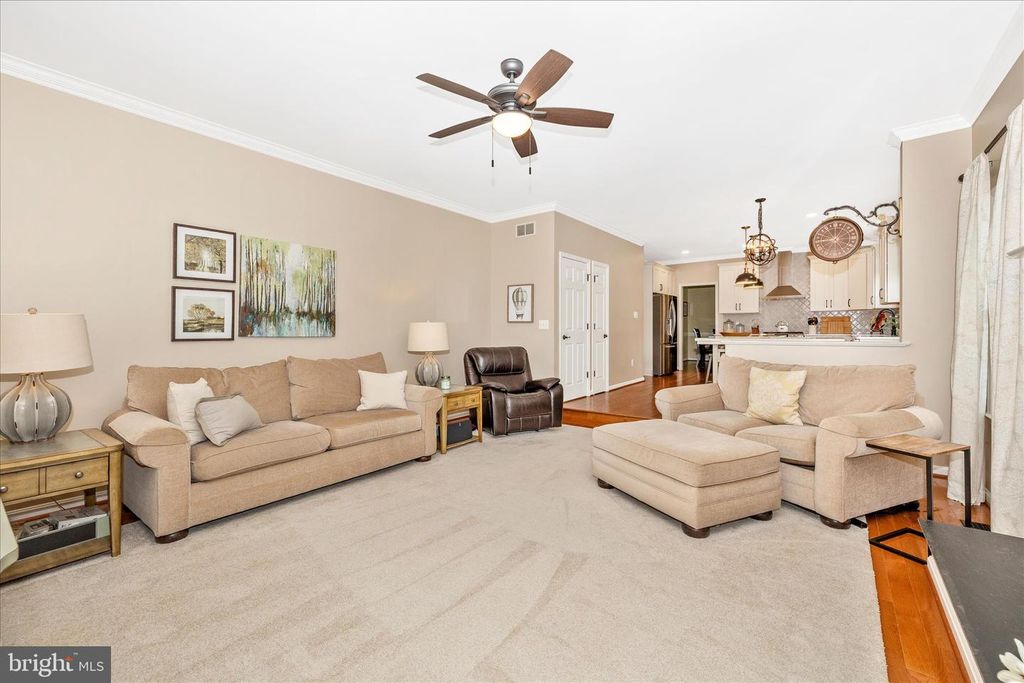 Image 23 of property listing at 402 LEAFY HOLLOW, Mount Airy, MD 21771