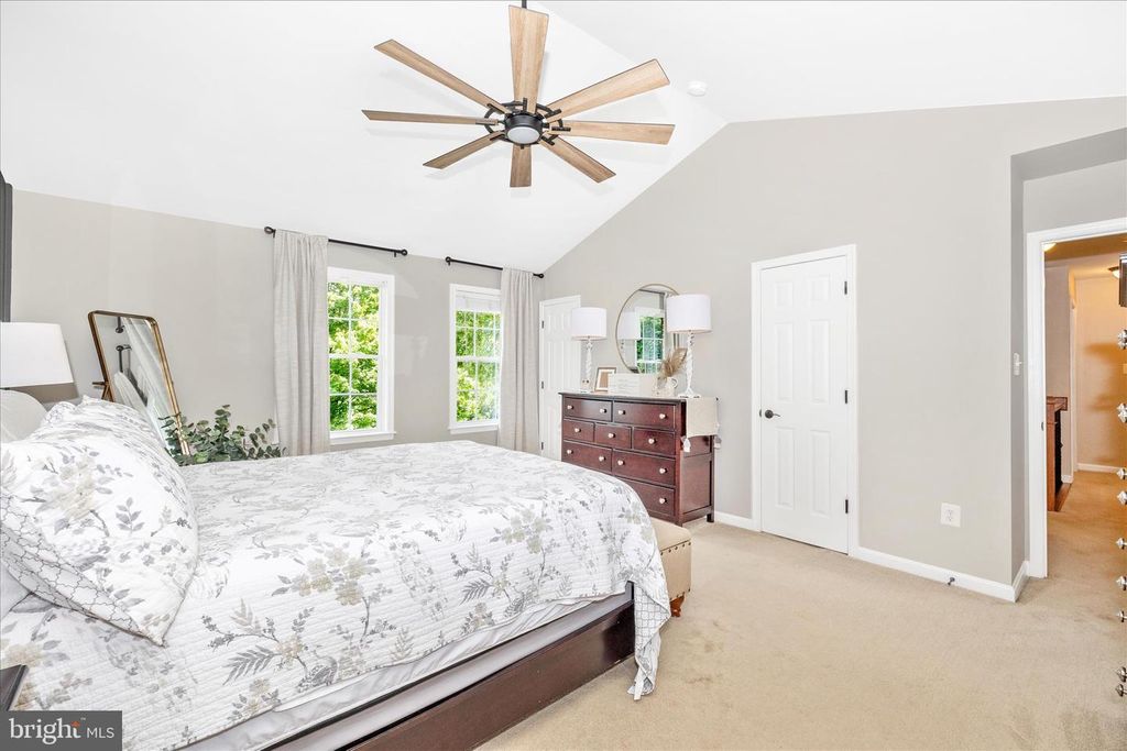 Image 28 of property listing at 402 LEAFY HOLLOW, Mount Airy, MD 21771