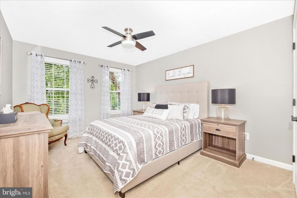 Image 36 of property listing at 402 LEAFY HOLLOW, Mount Airy, MD 21771