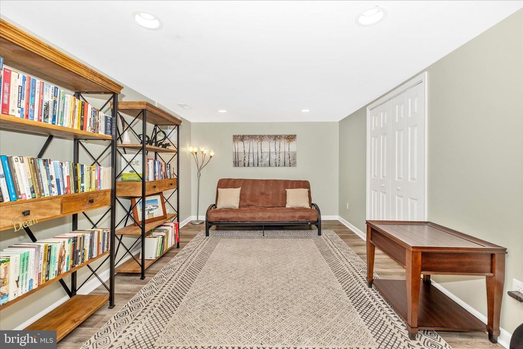 Image 41 of property listing at 402 LEAFY HOLLOW, Mount Airy, MD 21771