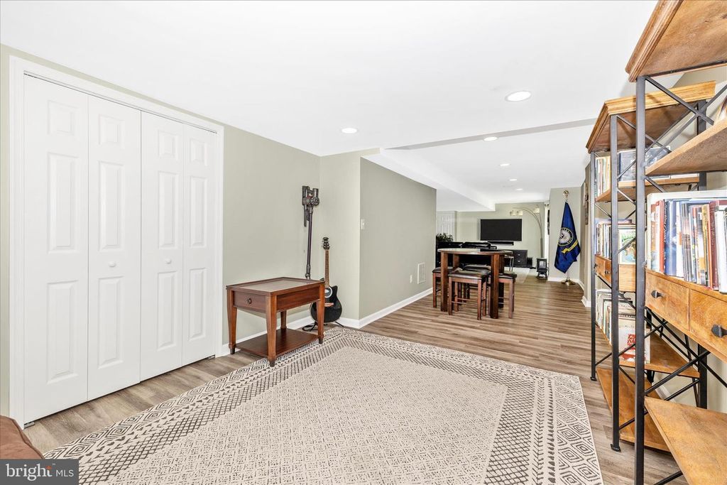 Image 42 of property listing at 402 LEAFY HOLLOW, Mount Airy, MD 21771