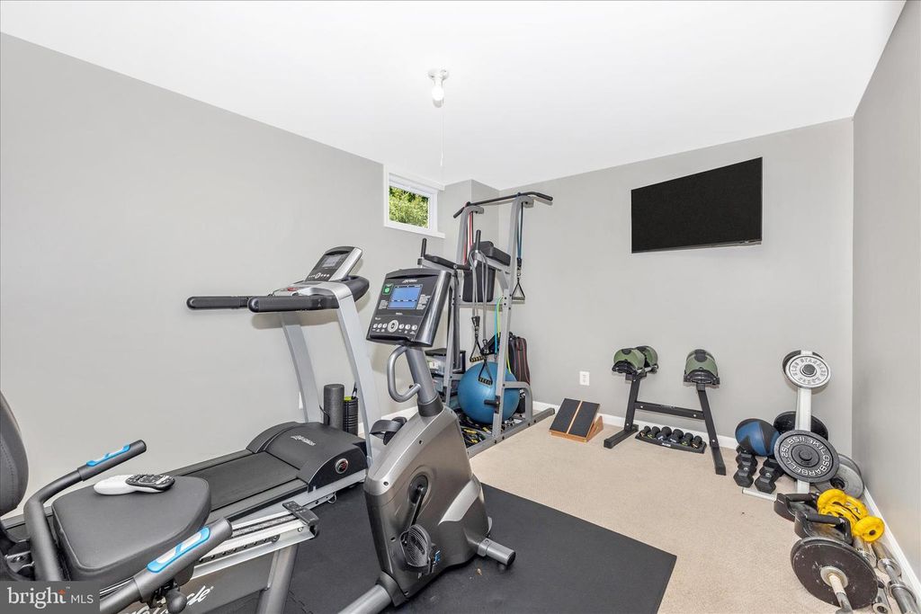 Image 43 of property listing at 402 LEAFY HOLLOW, Mount Airy, MD 21771