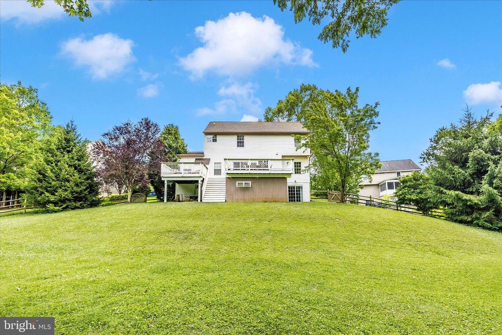 Image 48 of property listing at 402 LEAFY HOLLOW, Mount Airy, MD 21771