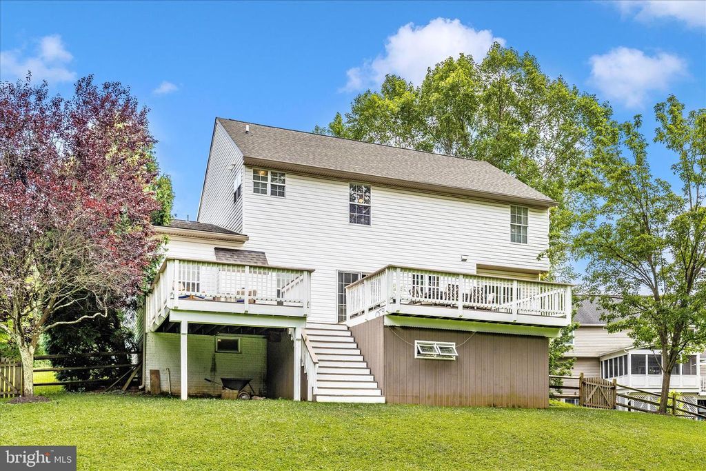 Image 50 of property listing at 402 LEAFY HOLLOW, Mount Airy, MD 21771