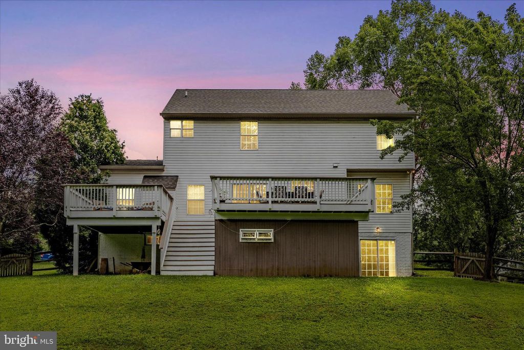 Image 58 of property listing at 402 LEAFY HOLLOW, Mount Airy, MD 21771