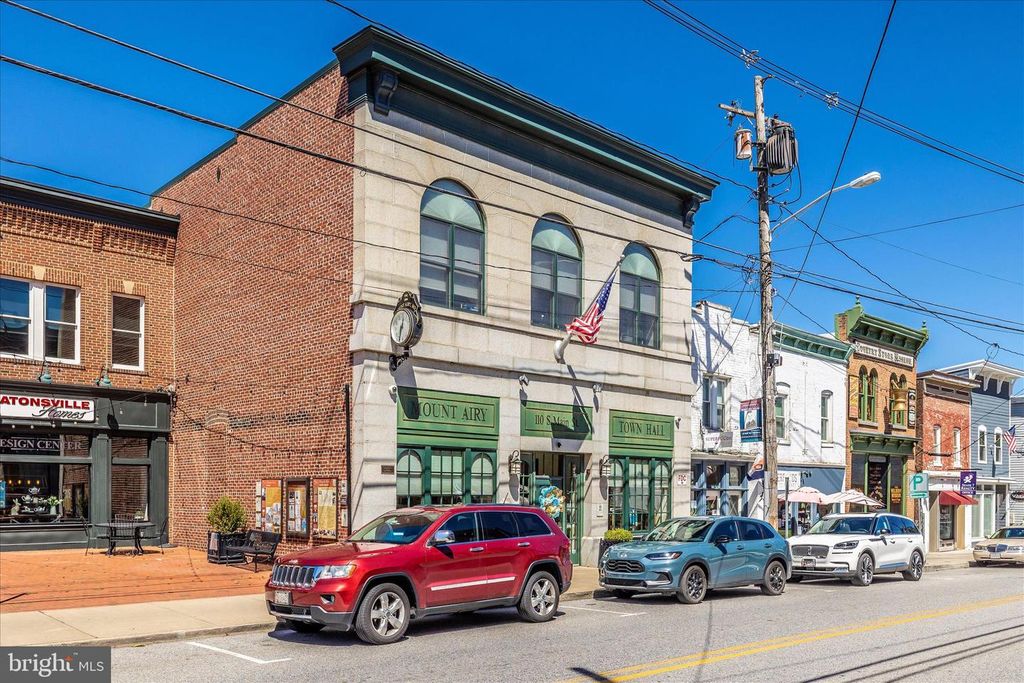 Image 60 of property listing at 402 LEAFY HOLLOW, Mount Airy, MD 21771