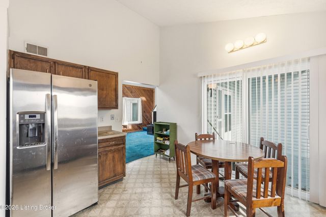 7317 Ridge Creek Rd, Louisville, KY 40291