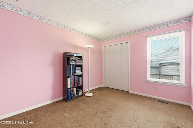 7317 Ridge Creek Rd, Louisville, KY 40291