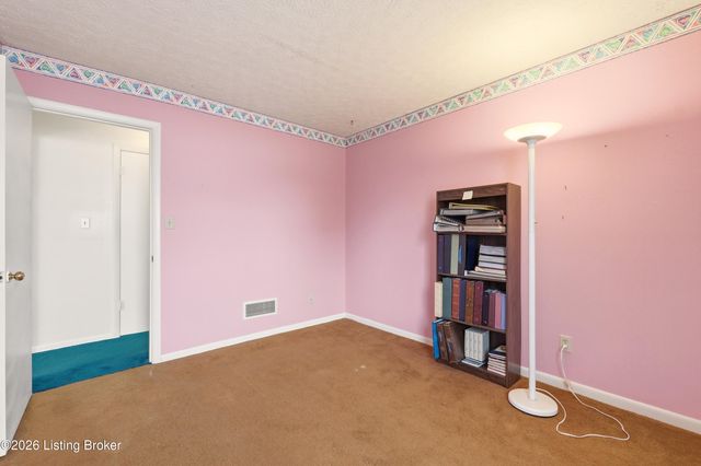 7317 Ridge Creek Rd, Louisville, KY 40291