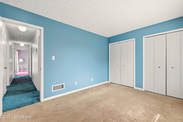 7317 Ridge Creek Rd, Louisville, KY 40291