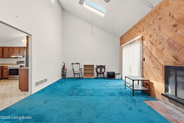 7317 Ridge Creek Rd, Louisville, KY 40291