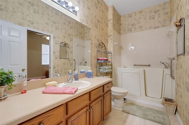 6560 LAKE CLARK DRIVE, Lakeland, FL 33813
