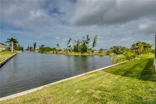 124 SW 16th PL, Cape Coral, FL 33991