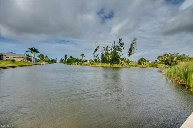 124 SW 16th PL, Cape Coral, FL 33991